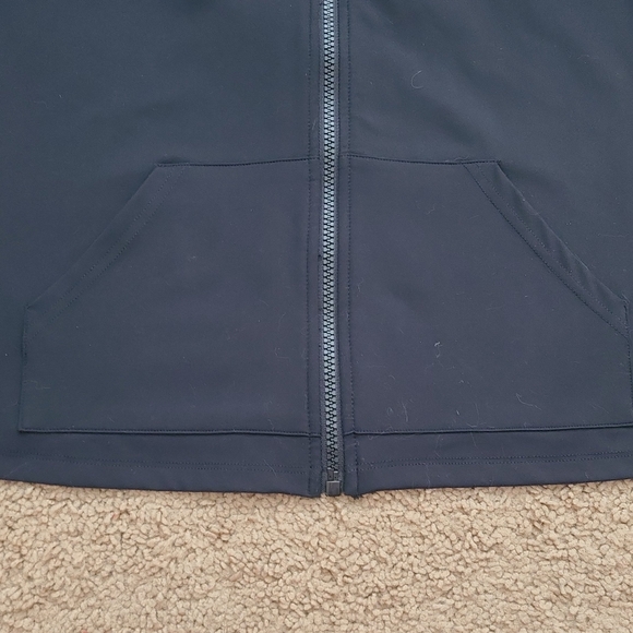 NWT - Fabletics black cropped hoodie zip-up, light weight jacket - Picture 6 of 9